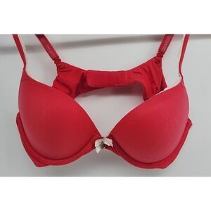 Victoria Secret body by Victoria Push Up 34B RED Padded Back‎ Closure Underwire